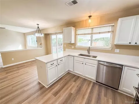 9950 Sydney Ln, Highlands Ranch, CO 80130