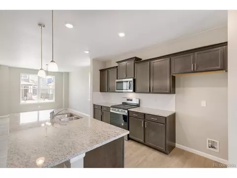 21864 E 9th Pl, Aurora, CO 80018 photo 8