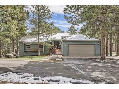 946 Dogwood Dr, Golden, CO 80401