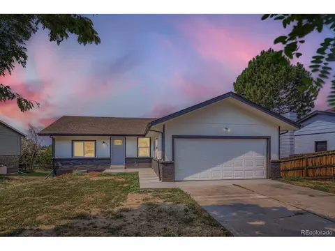 831 Sable Blvd, Aurora, CO 80011