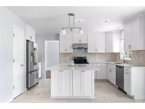 19410 E Ithaca Pl, Aurora, CO 80013 photo 9