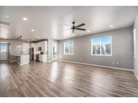 26701 E Byers Ave, Aurora, CO 80018 photo 6