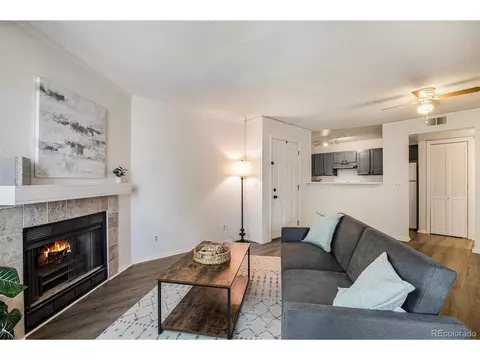 5705 W Atlantic Pl #202, Lakewood, CO 80227