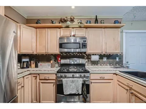 15968 E Kepner Dr, Aurora, CO 80017 photo 9