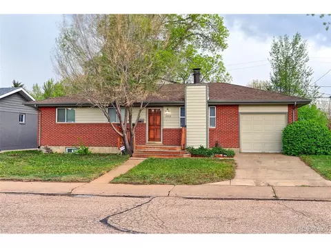 1922 26th St, Greeley, CO 80631