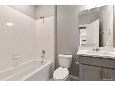 27746 E Byers Pl, Aurora, CO 80018 photo 20