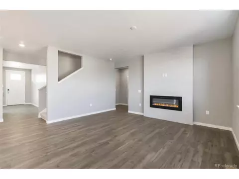 27746 E Byers Pl, Aurora, CO 80018 photo 9