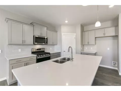 27746 E Byers Pl, Aurora, CO 80018 photo 14