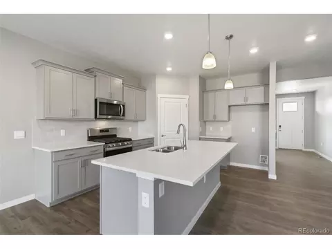 27746 E Byers Pl, Aurora, CO 80018 photo 12