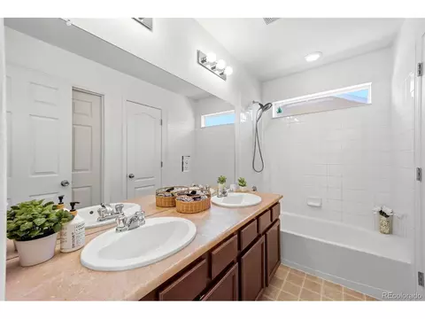 Bath - 25830 E Byers Pl, Aurora, CO 80018 photo 1 of 3