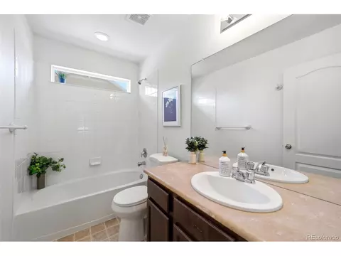 Bath - 25830 E Byers Pl, Aurora, CO 80018 photo 2 of 3