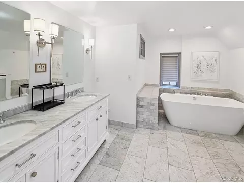 Bath - 789 15th St, Boulder, CO 80302 photo 2 of 5