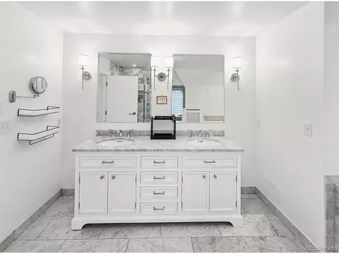 Bath - 789 15th St, Boulder, CO 80302 photo 3 of 5