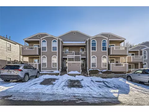 5712 W Asbury Pl #B-201, Lakewood, CO 80227