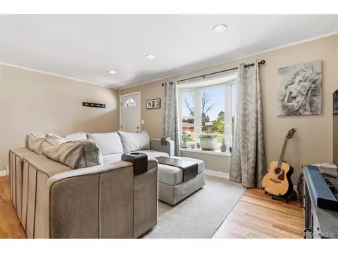 6663 S Washington St, Centennial, CO 80121