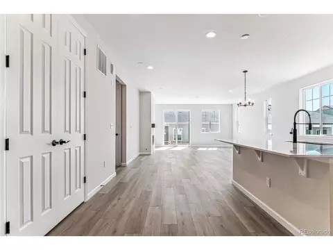 24584 E 37th Ave, Aurora, CO 80019 photo 5