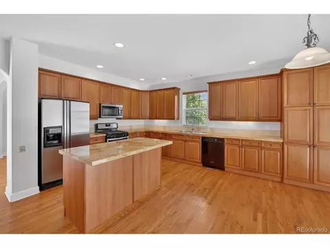 Kitchen - 7622 E 6th Pl, Denver, CO 80230 photo 2 of 7