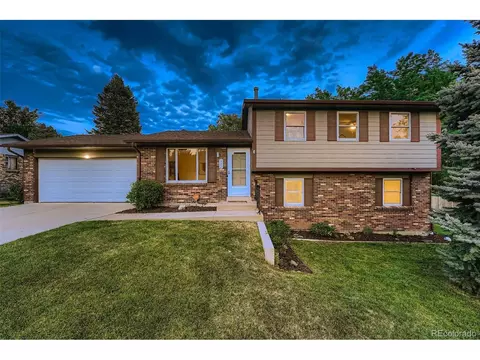 932 S Miller St, Lakewood, CO 80226