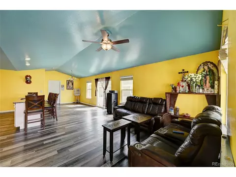 4208 Yellowbells Dr, Evans, CO 80620 photo 2