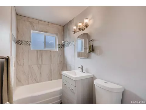3675 Grape St, Denver, CO 80207 photo 11