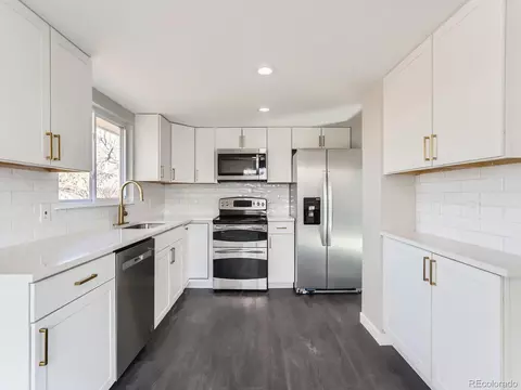 5153 Scranton St, Denver, CO 80239 photo 6