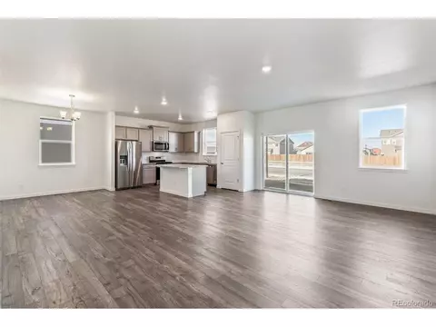 45832 Red Tail Dr, Bennett, CO 80102 photo 3