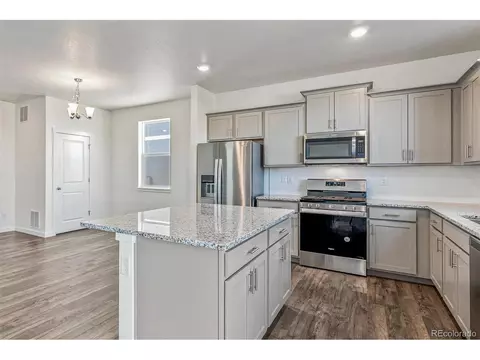 45832 Red Tail Dr, Bennett, CO 80102 photo 9