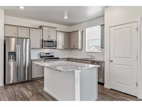 45832 Red Tail Dr, Bennett, CO 80102 photo 6