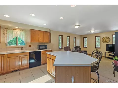 Undisclosed, Arvada, CO 80004 photo 11
