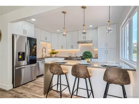 6626 S Apache Dr, Littleton, CO 80120