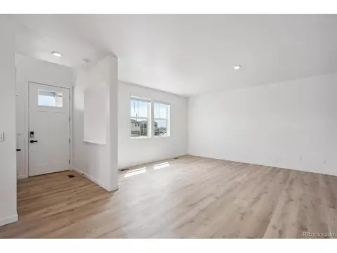 22363 E 6th Pl, Aurora, CO 80018 photo 4