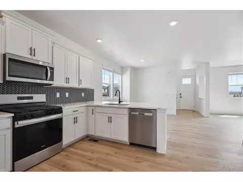 22363 E 6th Pl, Aurora, CO 80018 photo 10