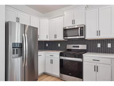 22363 E 6th Pl, Aurora, CO 80018 photo 8