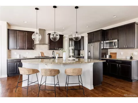 27274 E Lakeview Pl, Aurora, CO 80016 photo 2