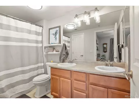 Bath - 23505 E Platte Dr #8E, Aurora, CO 80016 photo 1 of 1