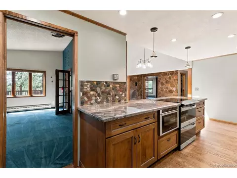Kitchen - 6283 Starlight Dr, Morrison, CO 80465 photo 4 of 5