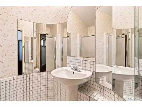 Bath - 6283 Starlight Dr, Morrison, CO 80465 photo 5 of 5