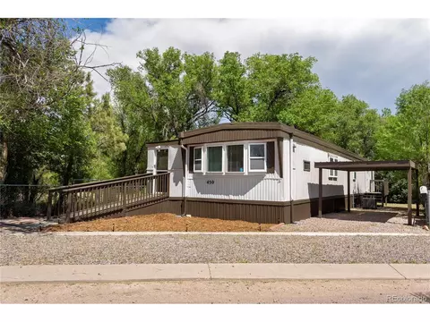 450 Crest Dr, Fountain, CO 80817