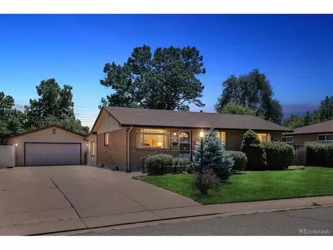 2922 W Layton Ave, Englewood, CO 80110