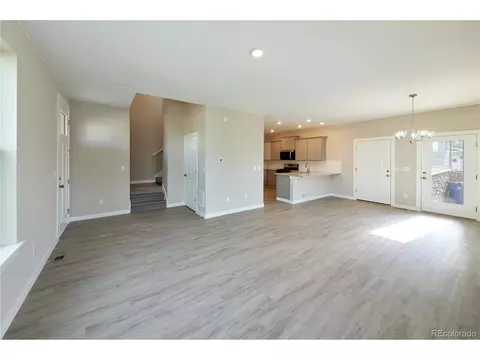 21854 E 9th Pl, Aurora, CO 80018 photo 4