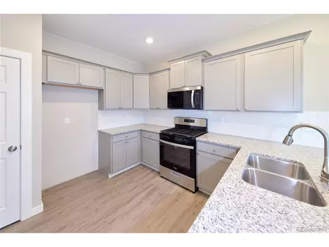 21854 E 9th Pl, Aurora, CO 80018 photo 7