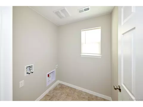 21854 E 9th Pl, Aurora, CO 80018 photo 16