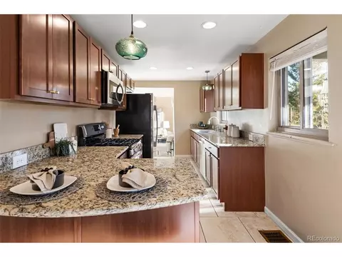 2333 Quebec St, Denver, CO 80207 photo 6