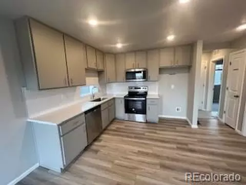 18217 E 51st Pl, Commerce City, CO 80022 photo 2