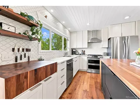 Kitchen - 24877 Red Cloud Dr, Conifer, CO 80433 photo 2 of 3
