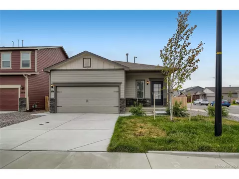 394 Spruce St, Bennett, CO 80102 photo 2