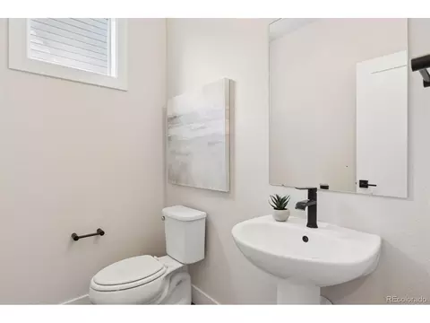 Bath - 21642 E 60th Ave, Aurora, CO 80019 photo 1 of 4