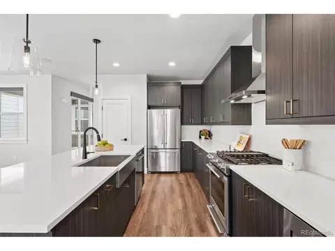 Kitchen - 21642 E 60th Ave, Aurora, CO 80019 photo 4 of 5