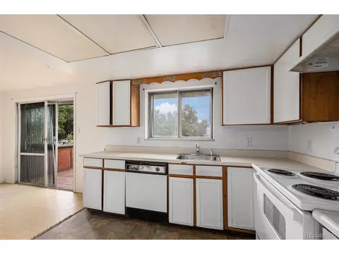 5000 Troy St, Denver, CO 80239 photo 6