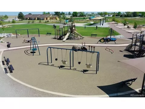 430 Blossom St, Bennett, CO 80102 photo 5